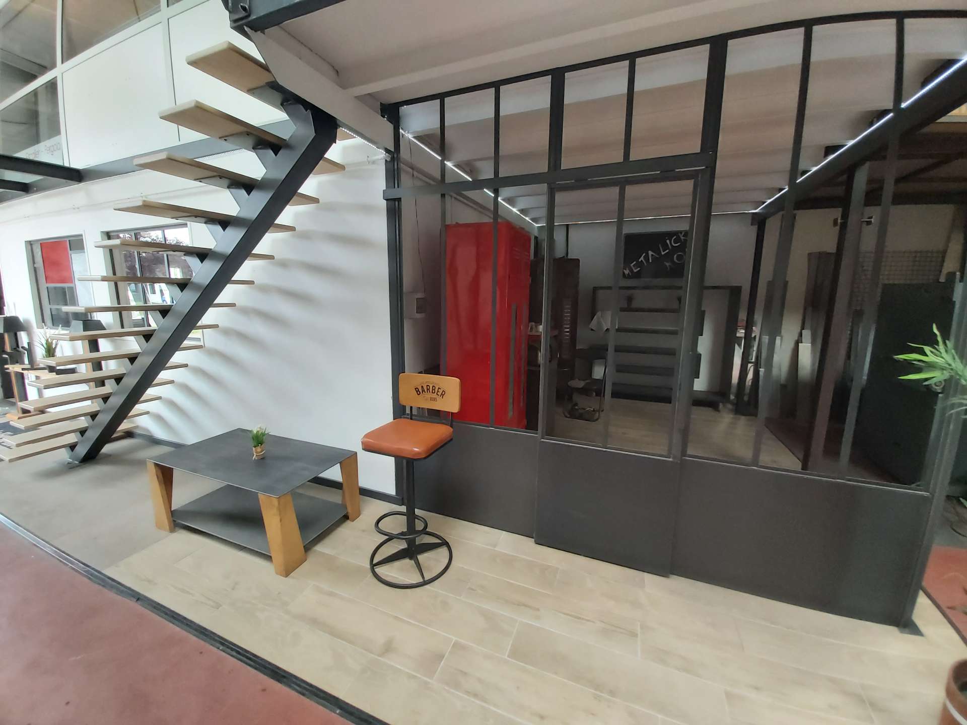 showroom_verriere_escalier